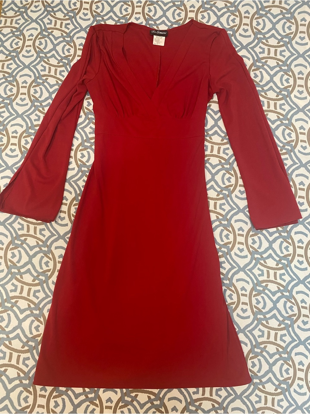 The be smart Burgundy V-Neck Long Sleeve Dress